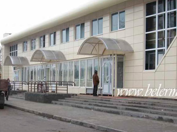 Навесы, стены (ограждения) навесов, остановочные комплексы